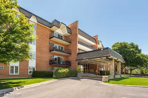 4221 Saratoga Ave #104A, Downers Grove, IL 60515