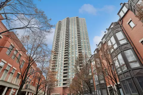 501 N Clinton St #1203, Chicago, IL 60654