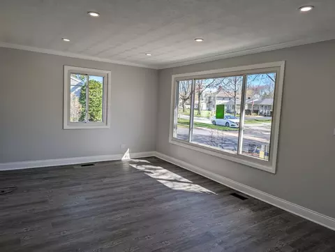 Living - 3202 Hawk Ln, Rolling Meadows, IL 60008 photo 2 of 6