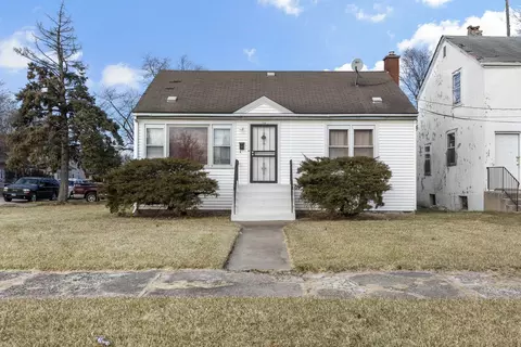 29 E 152nd St, Harvey, IL 60426