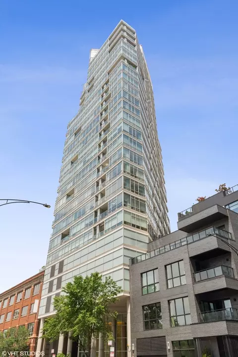 510 W Erie St #2201, Chicago, IL 60654