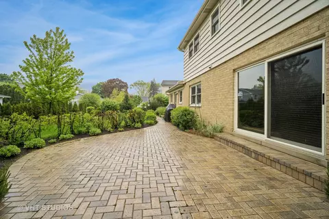 3016 White Pine Dr, Northbrook, IL 60062 photo 25