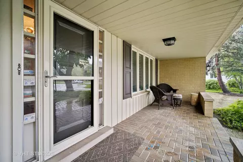 3016 White Pine Dr, Northbrook, IL 60062 photo 4
