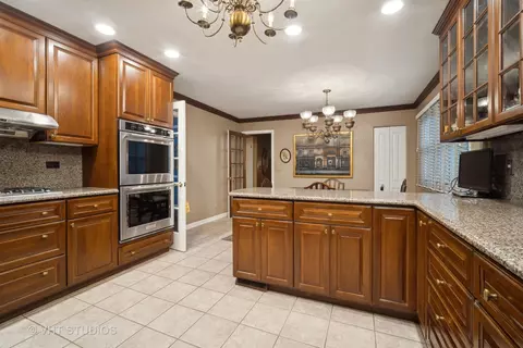 3016 White Pine Dr, Northbrook, IL 60062 photo 7