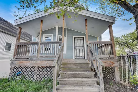 10704 S State St, Chicago, IL 60628