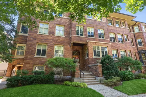 936 Hinman Ave #2N, Evanston, IL 60202