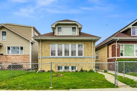 3424 N Nagle Ave, Chicago, IL 60634