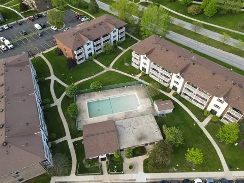 View/Area - 129 Gregory St #5, Aurora, IL 60504 photo 8 of 12