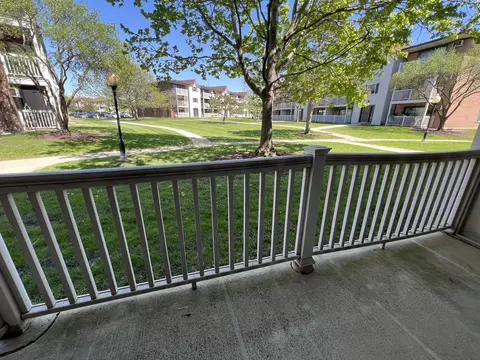 Exterior - 129 Gregory St #5, Aurora, IL 60504 photo 5 of 13