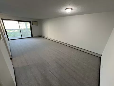 Living - 129 Gregory St #5, Aurora, IL 60504 photo 1 of 2