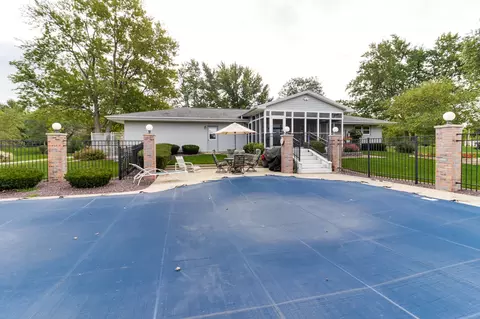 Exterior - 8560 N 2100 East Rd, Downs, IL 61736 photo 19 of 21