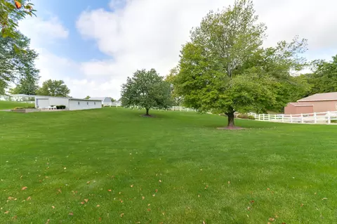 Exterior - 8560 N 2100 East Rd, Downs, IL 61736 photo 6 of 21