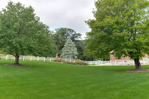 Exterior - 8560 N 2100 East Rd, Downs, IL 61736 photo 5 of 21