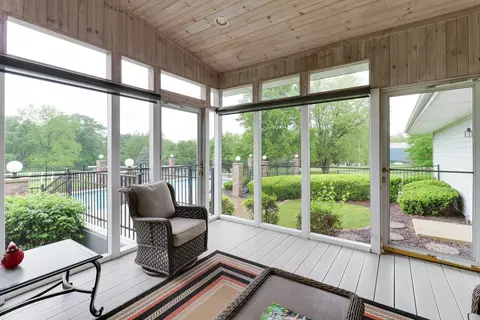 Exterior - 8560 N 2100 East Rd, Downs, IL 61736 photo 13 of 21