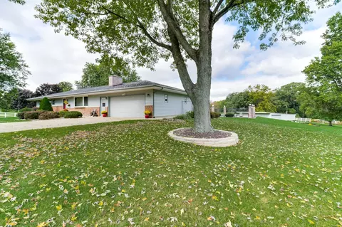 Exterior - 8560 N 2100 East Rd, Downs, IL 61736 photo 17 of 21