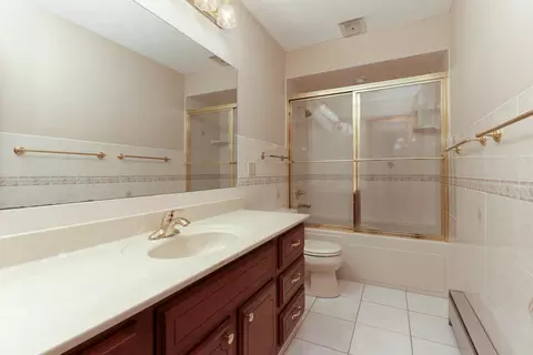 Bath - 8560 N 2100 East Rd, Downs, IL 61736 photo 1 of 2