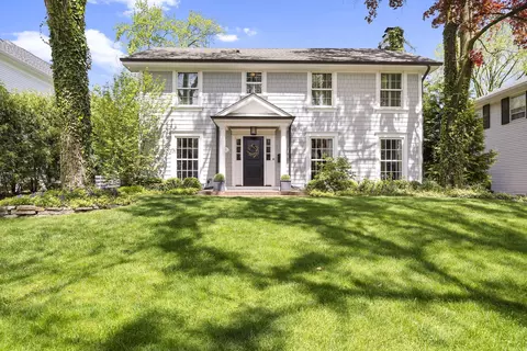 637 Garland Ave, Winnetka, IL 60093