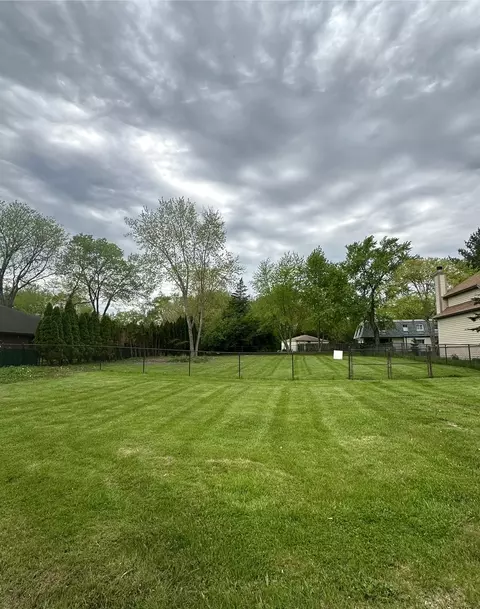6522 Bentley Ave, Willowbrook, IL 60527