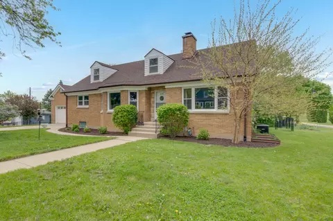 110 S 11th St, Saint Charles, IL 60174