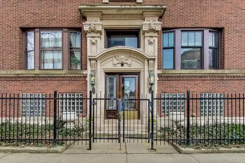 1011 W Ainslie St #2, Chicago, IL 60640