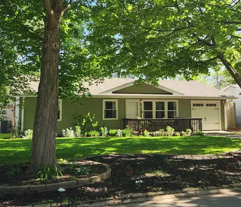 2108 Rodney Dr, Champaign, IL 61821