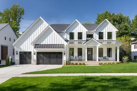 25 W040 Burlington Ave, Lisle, IL 60532