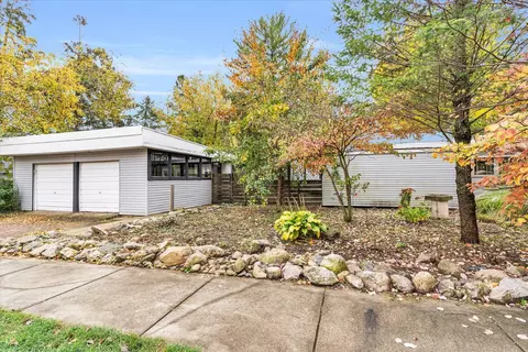 1202 S Elm Blvd, Champaign, IL 61820