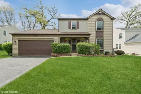 2121 Tahoe Pkwy, Algonquin, IL 60102