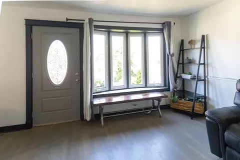 Entry Way - 8621 Lincoln Dr, Lyons, IL 60534 photo 1 of 2