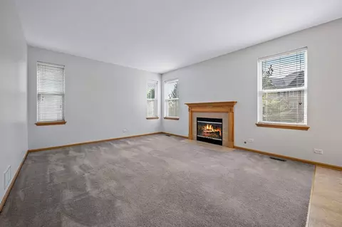 3076 Chalkstone Ave, Elgin, IL 60124 photo 8