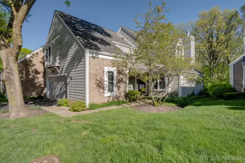 42 Whittington Crse, Saint Charles, IL 60174