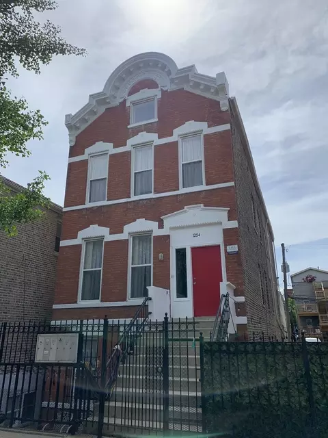 Undisclosed, Chicago, IL 60642