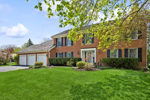 688 Buena Rd, Lake Forest, IL 60045