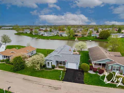 108 Derby Ln, Grayslake, IL 60030