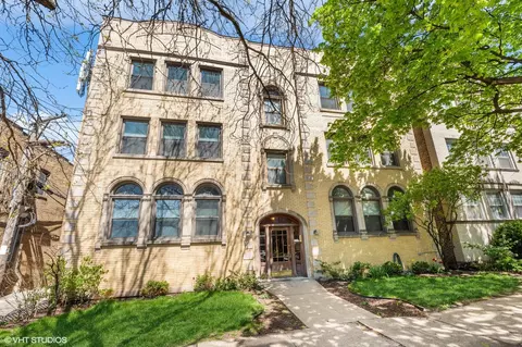 2334 W Farwell Ave #3W, Chicago, IL 60645