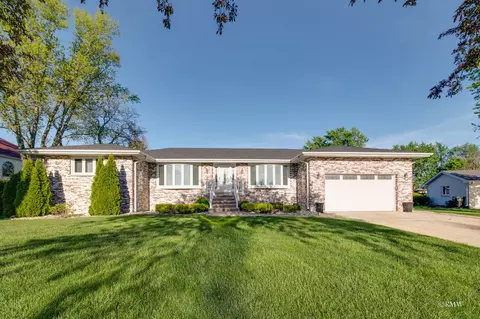 253 Bobwhite Ln, Bloomingdale, IL 60108