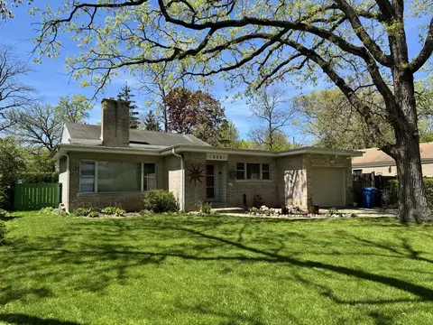 238 Ridge Rd, Highland Park, IL 60035