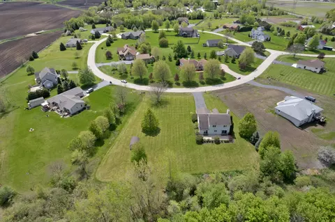 17717 Springbrook Cir, Union, IL 60180 photo 32