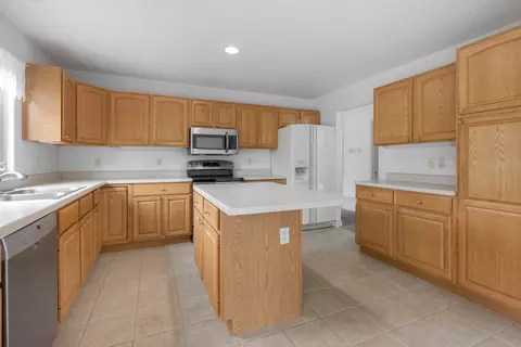 17717 Springbrook Cir, Union, IL 60180 photo 7