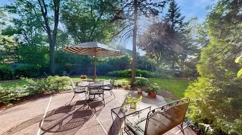 2501 Cherry Ln, Northbrook, IL 60062 photo 23