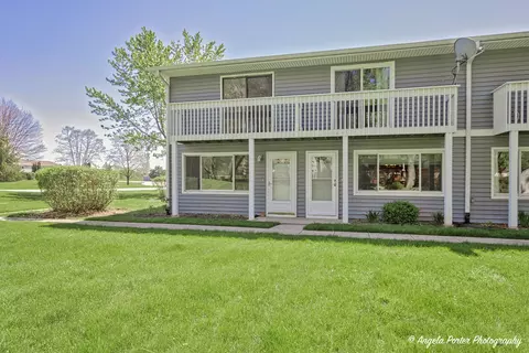34248 N Birch Ln, Gurnee, IL 60031