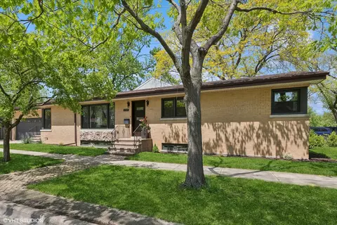 1700 Des Plaines Ave, Park Ridge, IL 60068