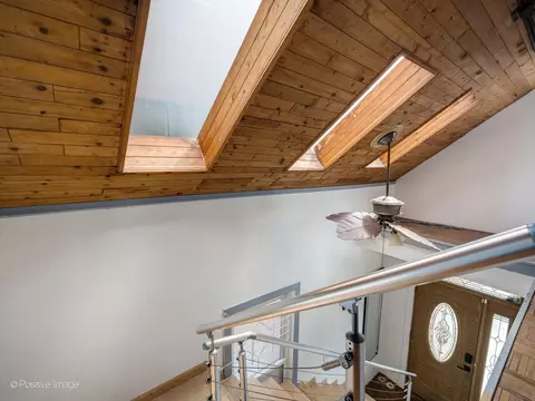 Entry Way - 2532 W Thomas St, Chicago, IL 60622 photo 1 of 2