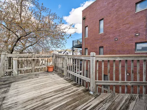 Exterior - 2532 W Thomas St, Chicago, IL 60622 photo 2 of 6