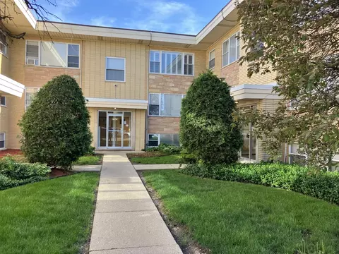 7549 W Belden Ave #5, Elmwood Park, IL 60707