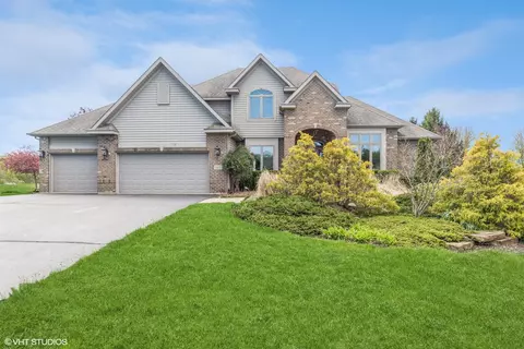 3411 Cypress Dr, Spring Grove, IL 60081