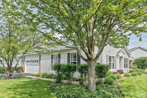 682 Cadillac Cir, Romeoville, IL 60446