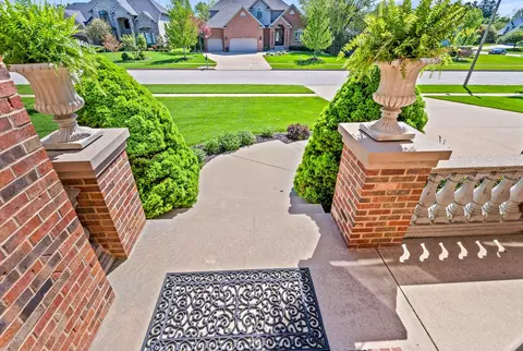 4 Derby Way, Bloomington, IL 61704 photo 3