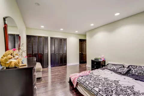 Bedroom - 148 Chestnut Ln, Wheeling, IL 60090 photo 6 of 9