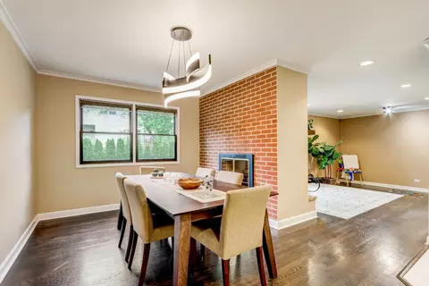 Dining - 148 Chestnut Ln, Wheeling, IL 60090 photo 1 of 2